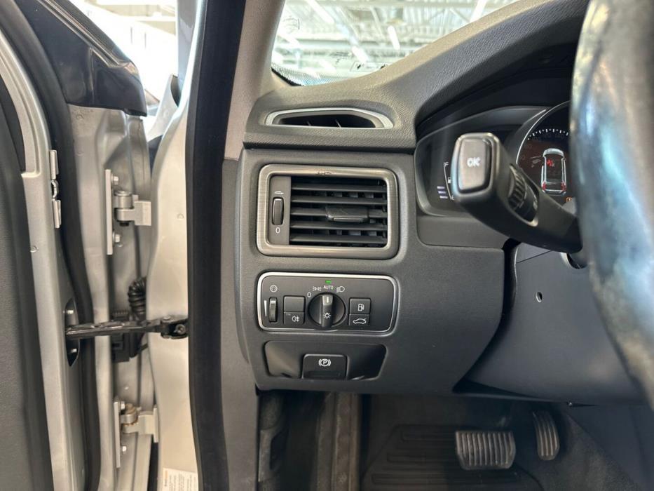 VOLVO XC70 2016
