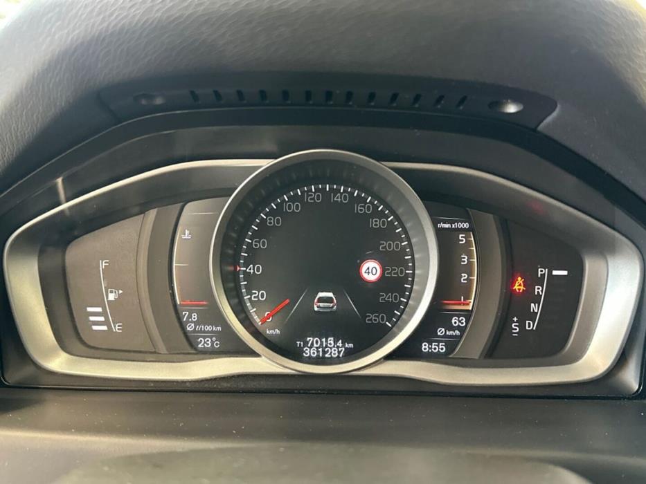 VOLVO XC70 2016