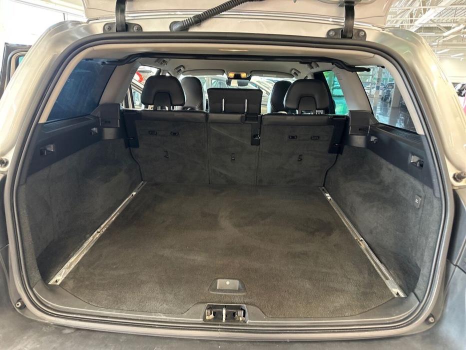 VOLVO XC70 2016
