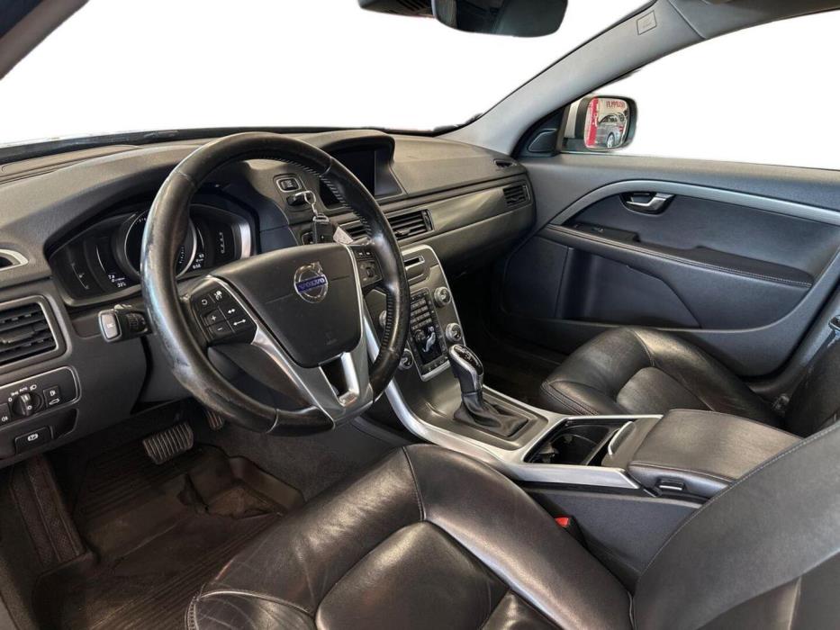 VOLVO XC70 2016