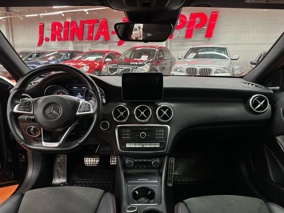 MERCEDES-BENZ A 2017