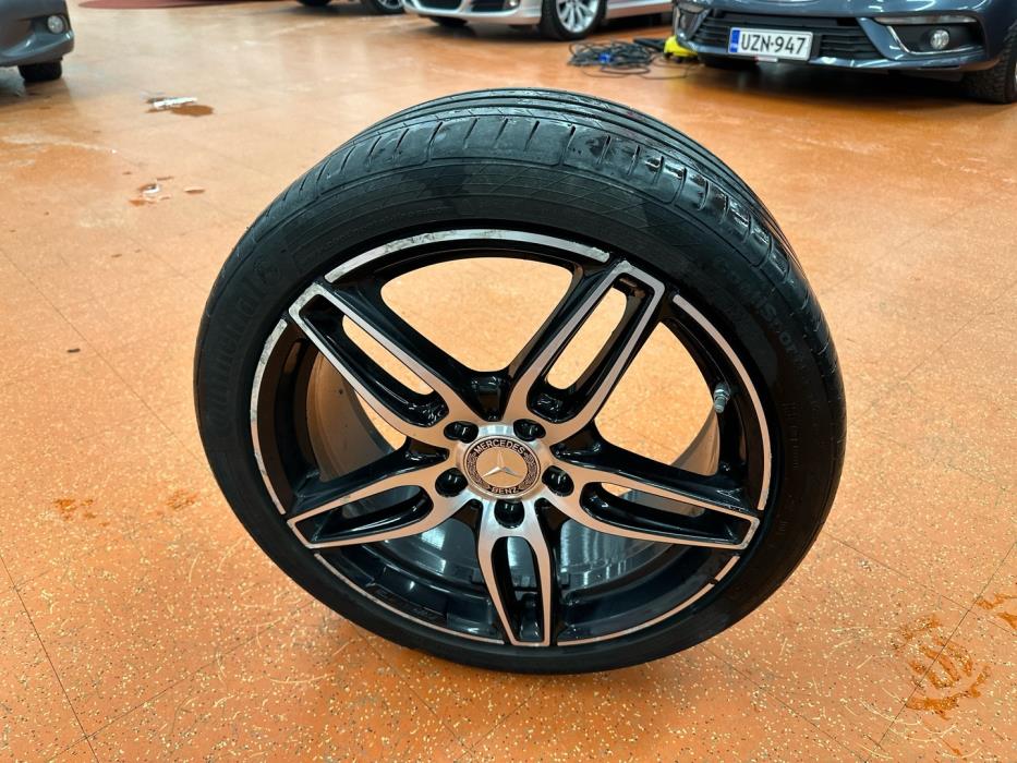 MERCEDES-BENZ A 2017