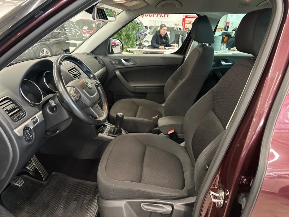 SKODA Yeti 2011