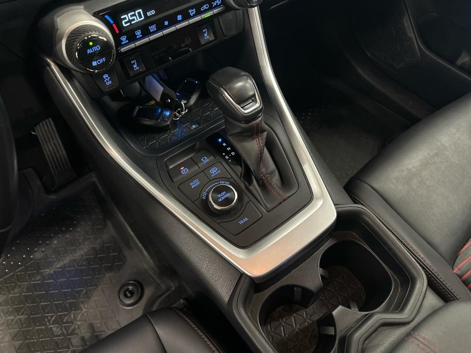 TOYOTA RAV4 Plug-in 2021