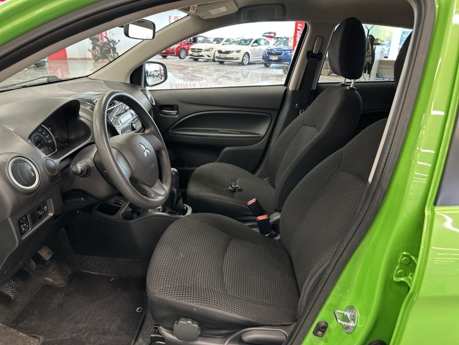 MITSUBISHI Space Star 2015