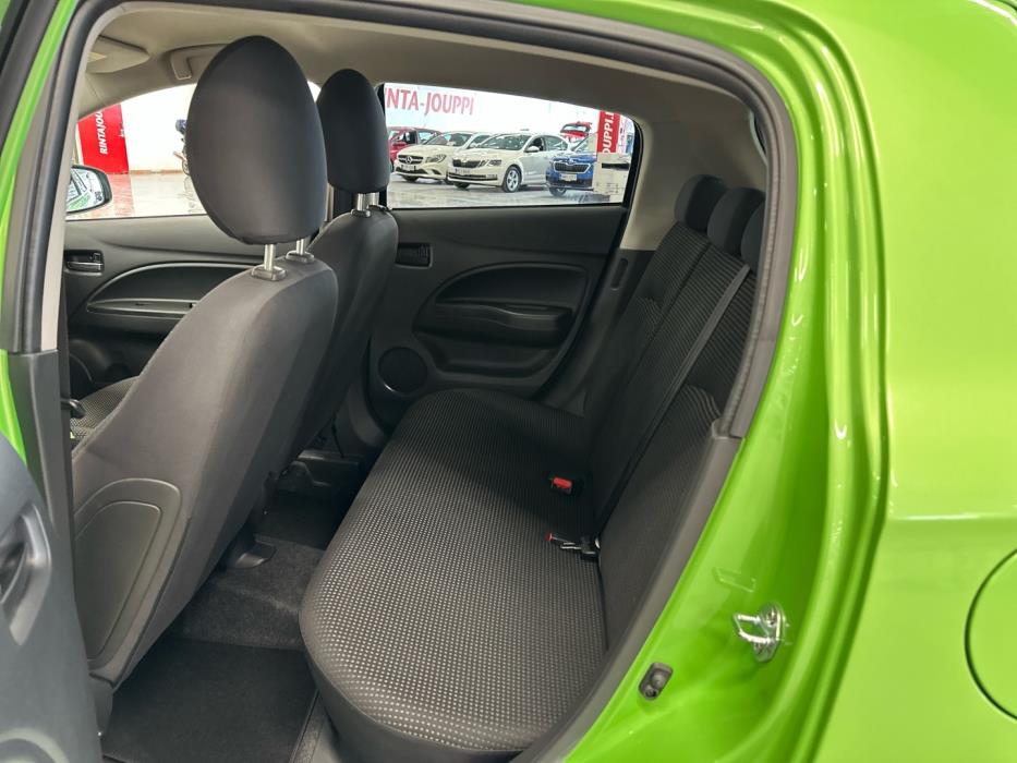 MITSUBISHI Space Star 2015