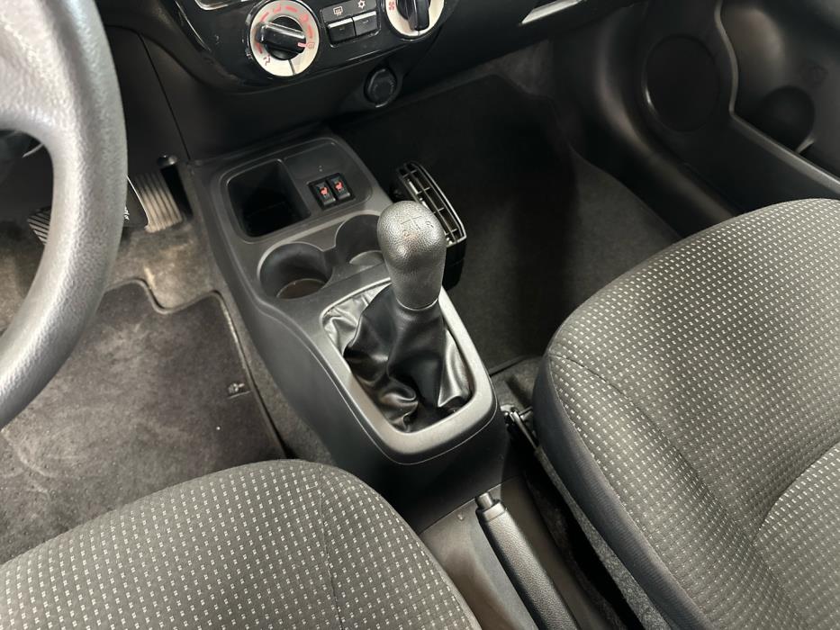 MITSUBISHI Space Star 2015