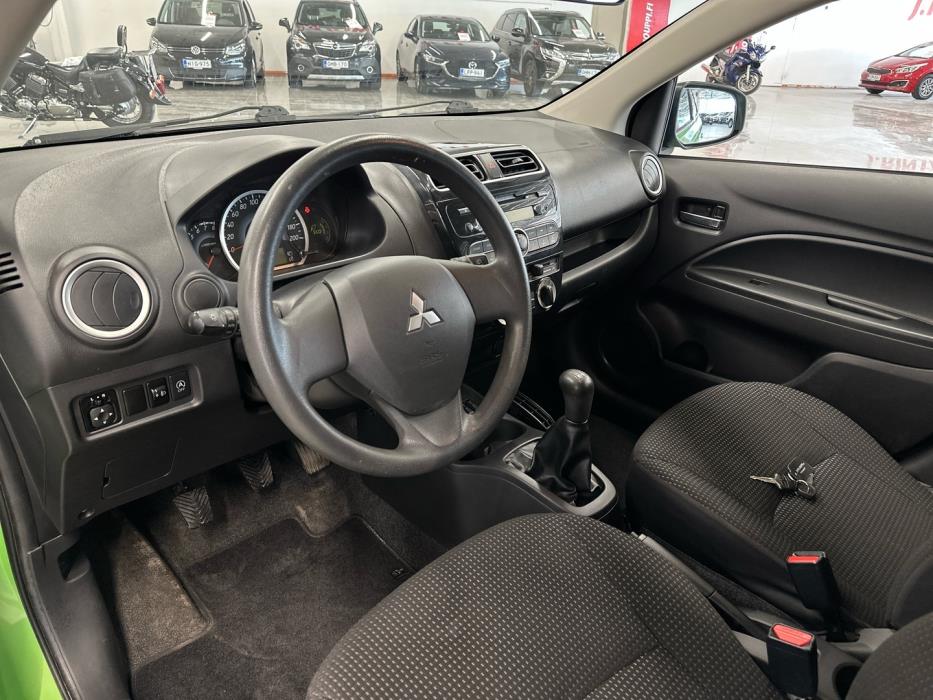 MITSUBISHI Space Star 2015