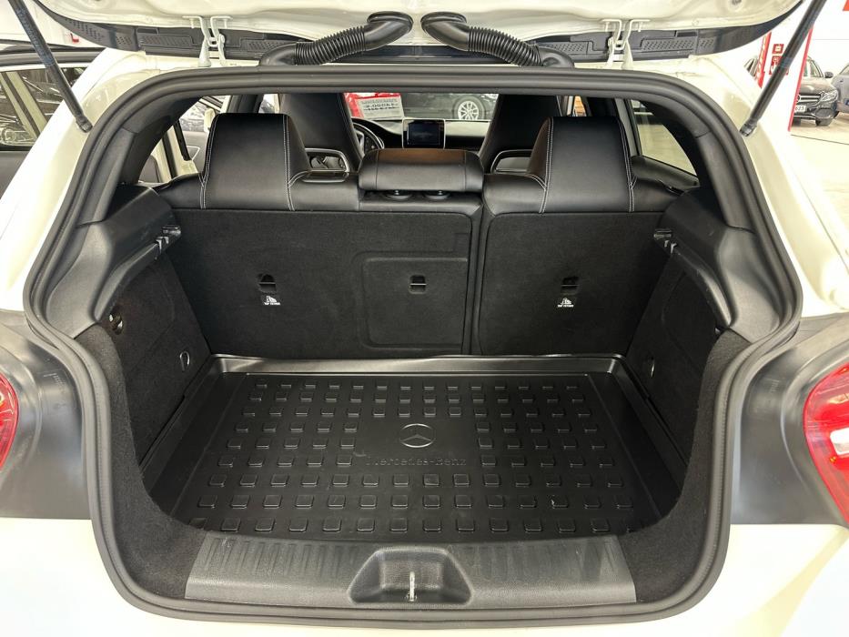 MERCEDES-BENZ A 2016