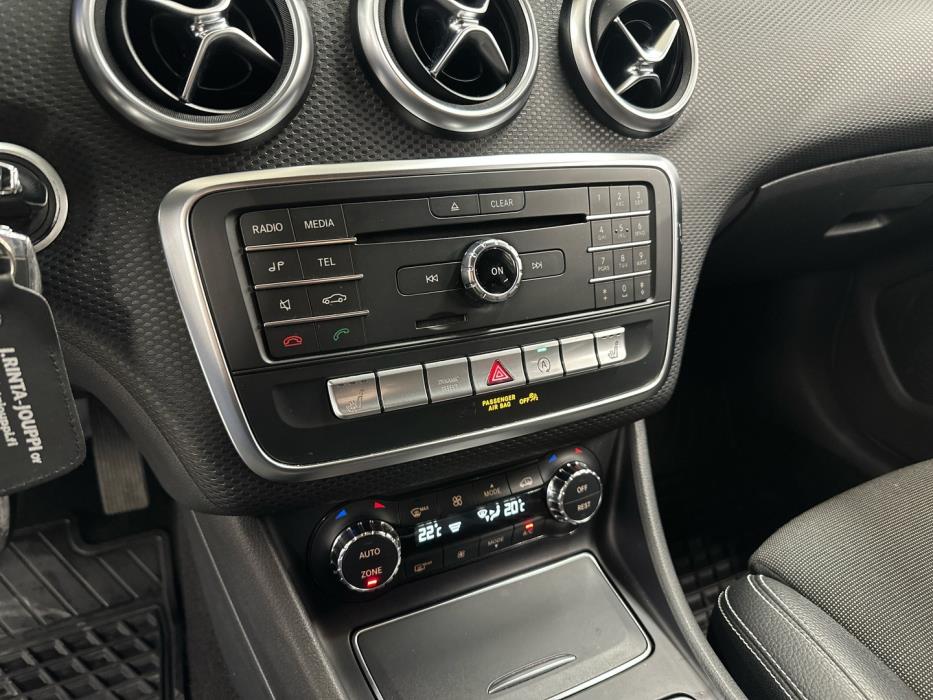 MERCEDES-BENZ A 2016