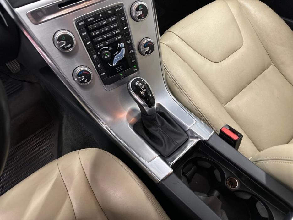 VOLVO XC60 2016