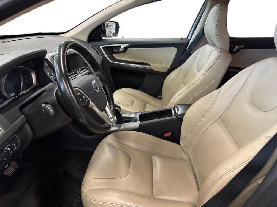 VOLVO XC60 2016