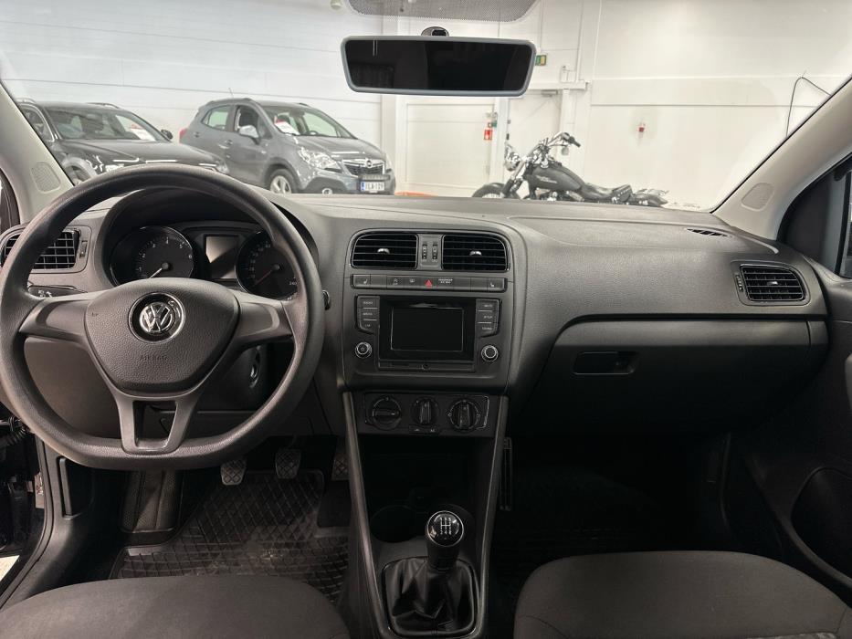 VOLKSWAGEN Polo 2017