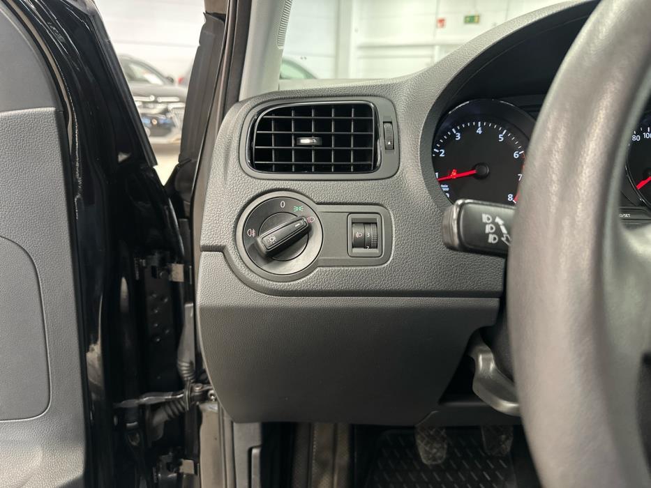 VOLKSWAGEN Polo 2017