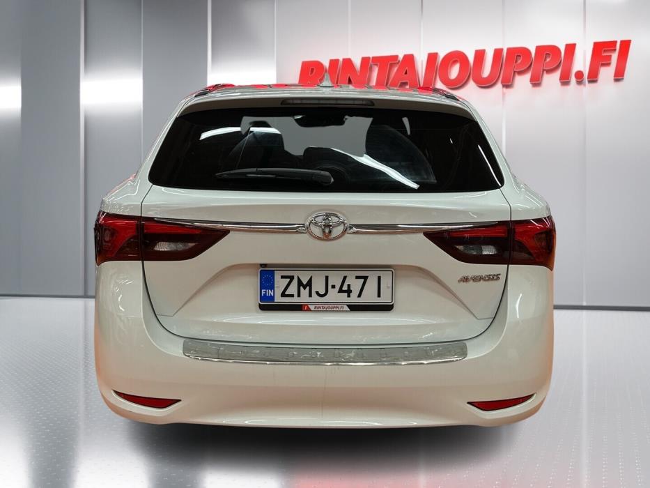 TOYOTA Avensis 2018