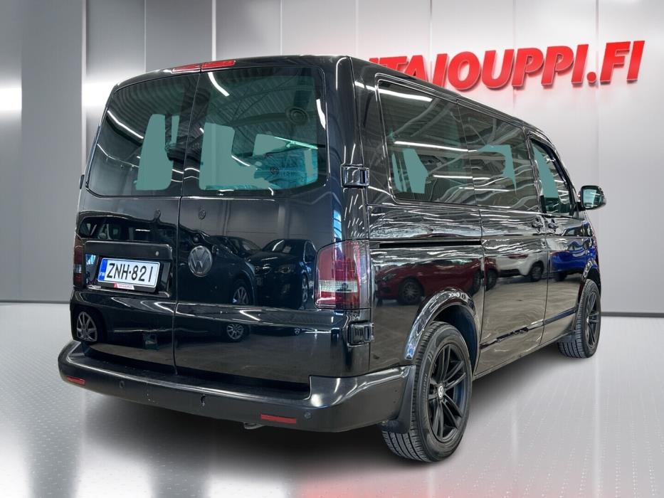 VOLKSWAGEN Caravelle 2012