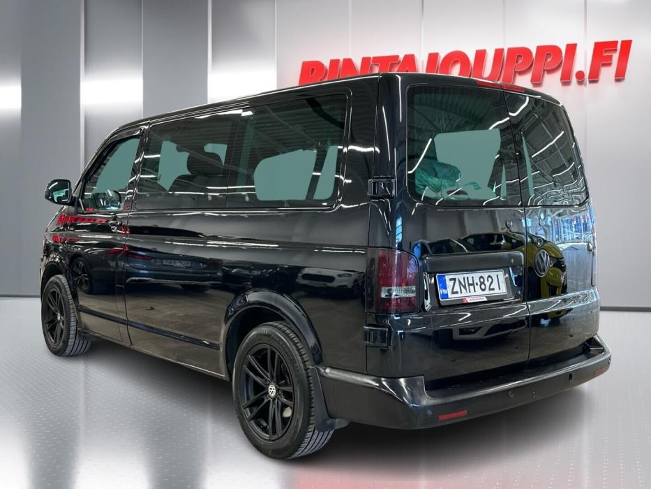 VOLKSWAGEN Caravelle 2012