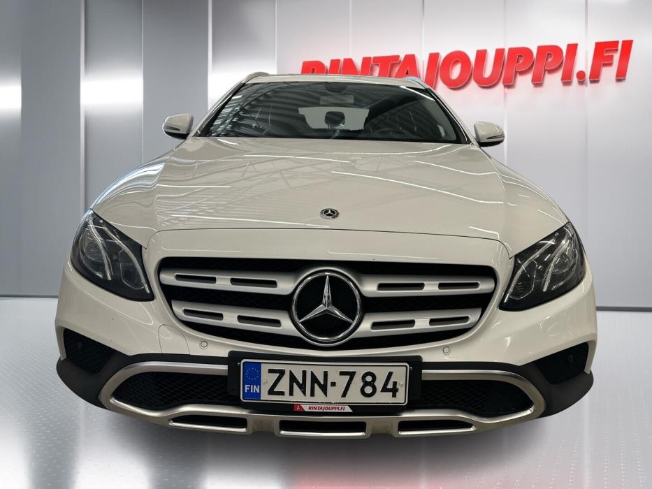 MERCEDES-BENZ E 2017