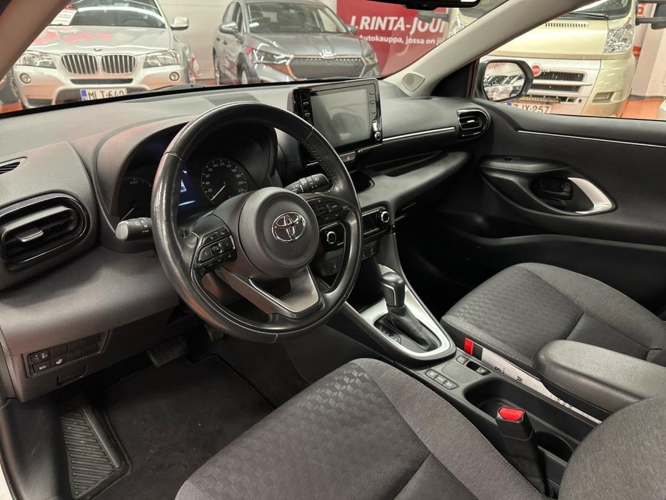 TOYOTA Yaris 2022