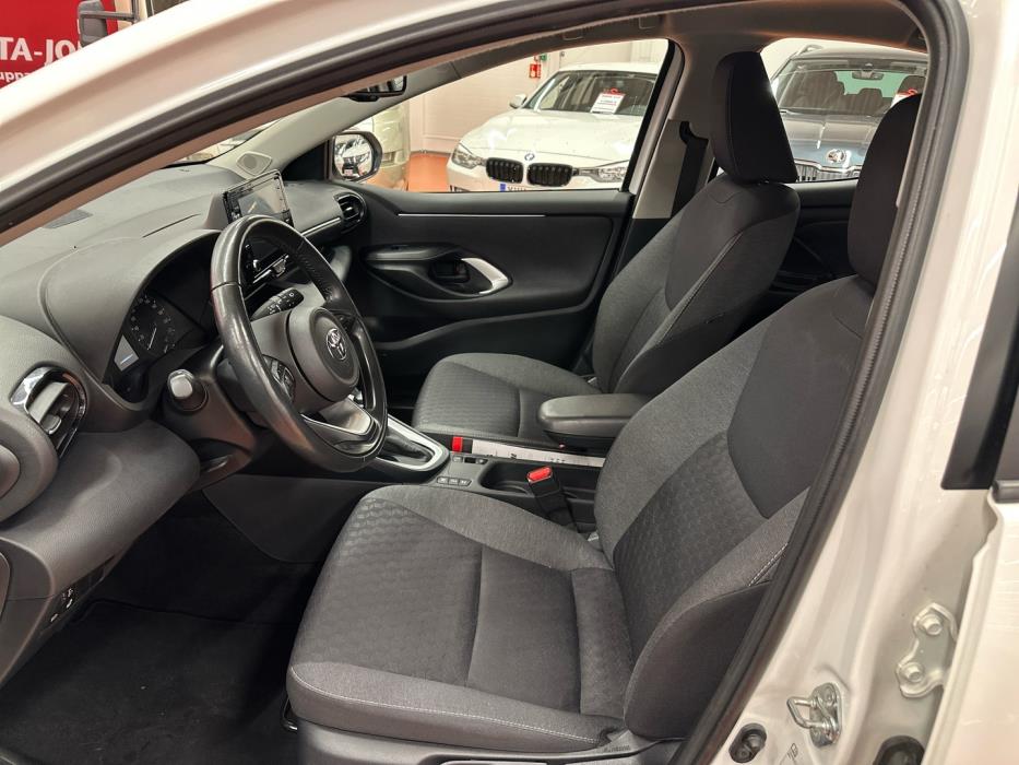 TOYOTA Yaris 2022