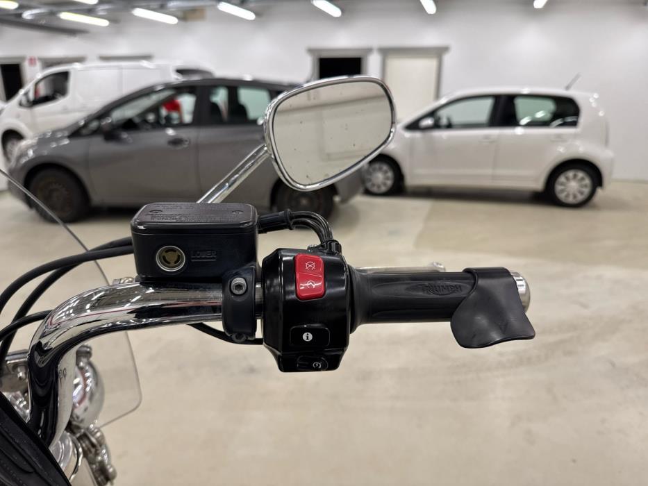 TRIUMPH THUNDERBIRD 2014