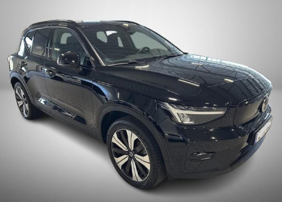 VOLVO XC40 2023
