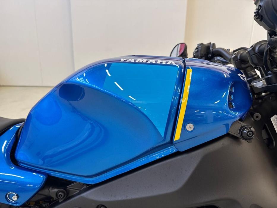 YAMAHA XSR 2024