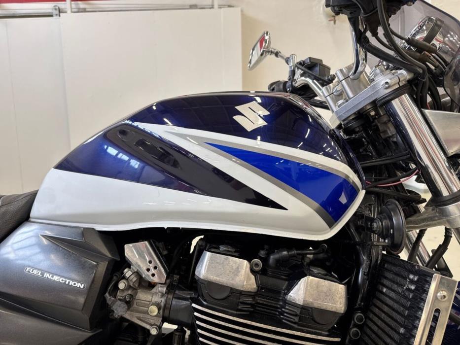 SUZUKI GSX 2004