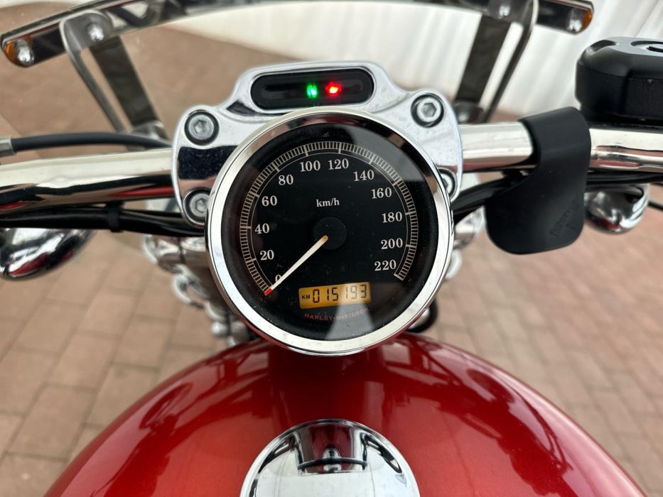 HARLEY-DAVIDSON Sportster 2013