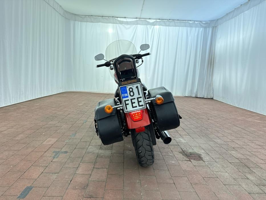 HARLEY-DAVIDSON Sportster 2013