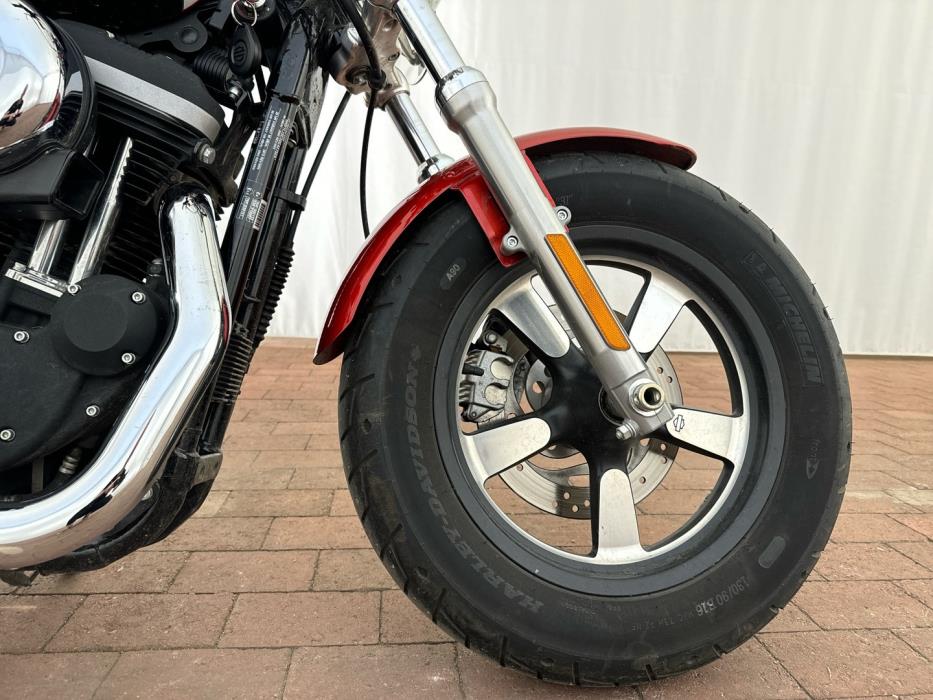 HARLEY-DAVIDSON Sportster 2013