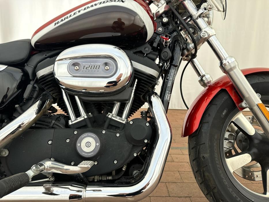 HARLEY-DAVIDSON Sportster 2013