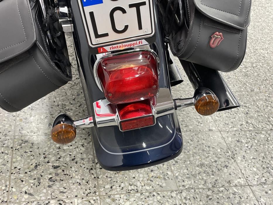 SUZUKI INTRUDER 2006