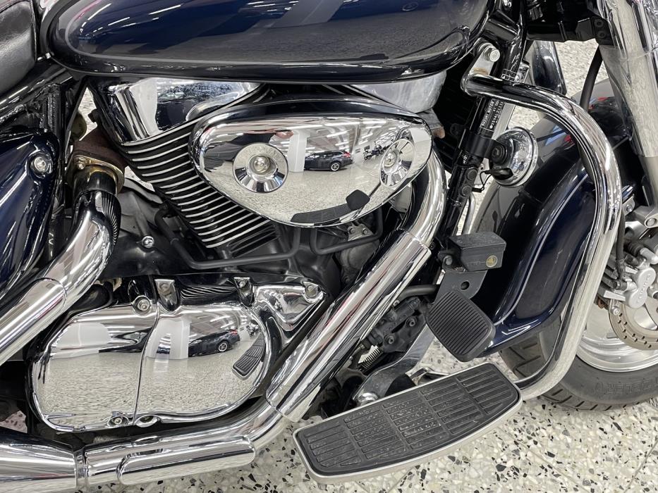 SUZUKI INTRUDER 2006