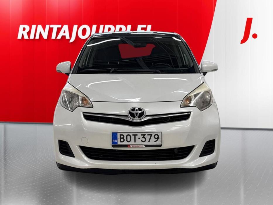 TOYOTA Verso-S 2011