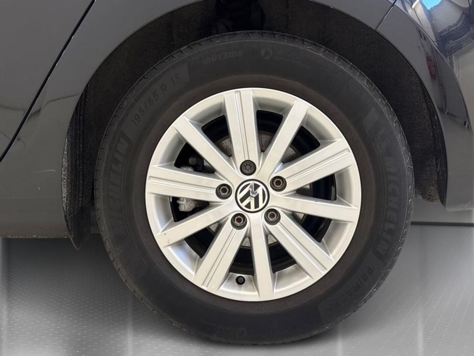 VOLKSWAGEN Golf 2011