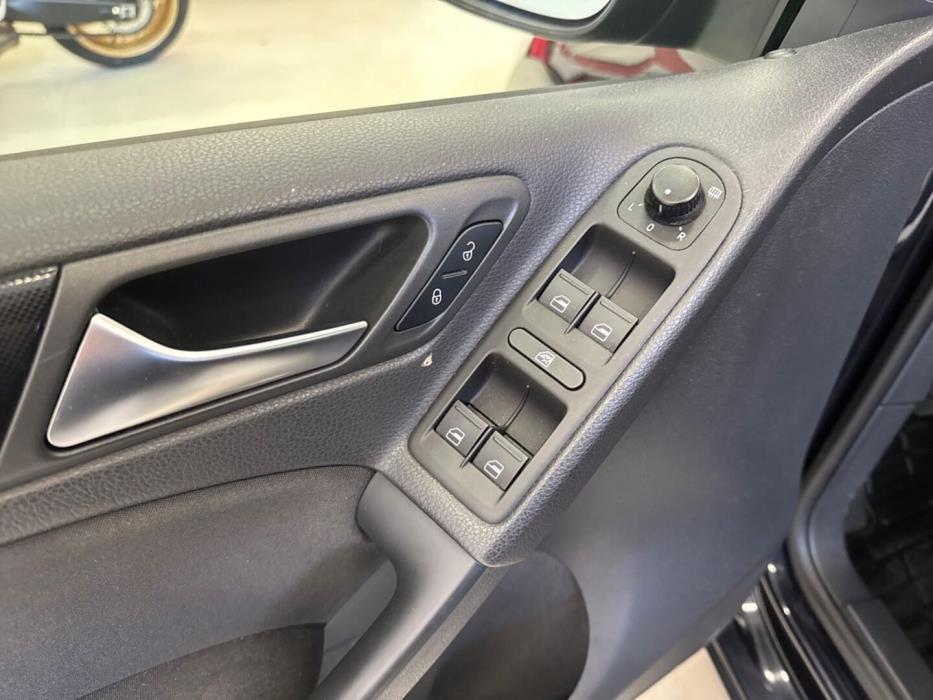 VOLKSWAGEN Golf 2011