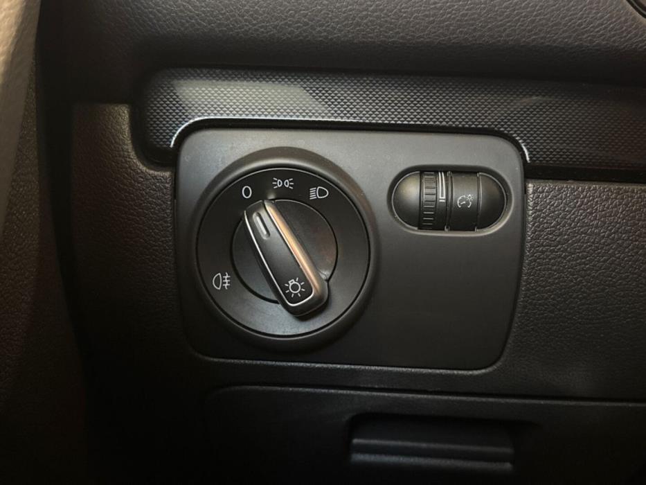 VOLKSWAGEN Golf 2011