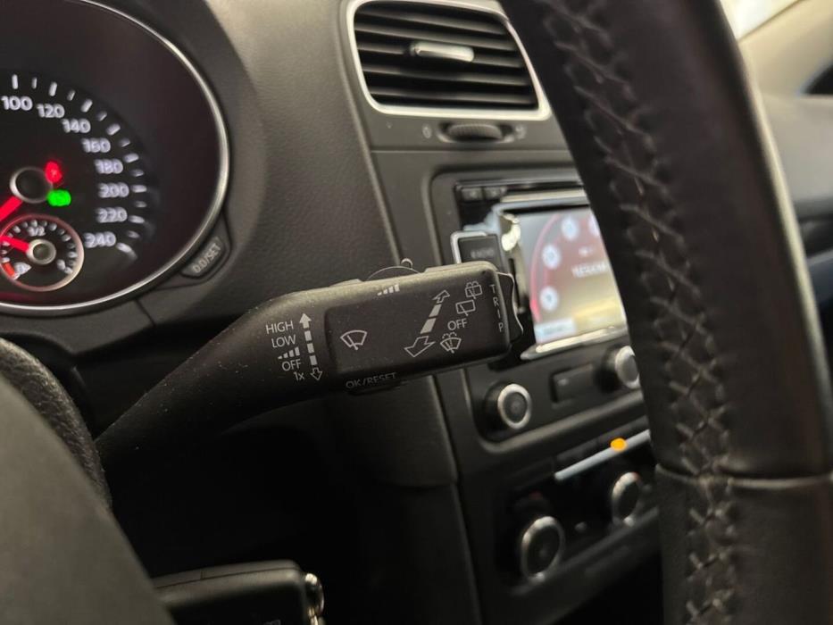 VOLKSWAGEN Golf 2011