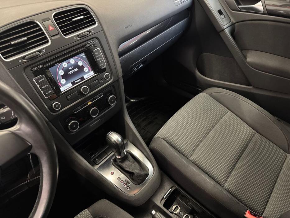 VOLKSWAGEN Golf 2011