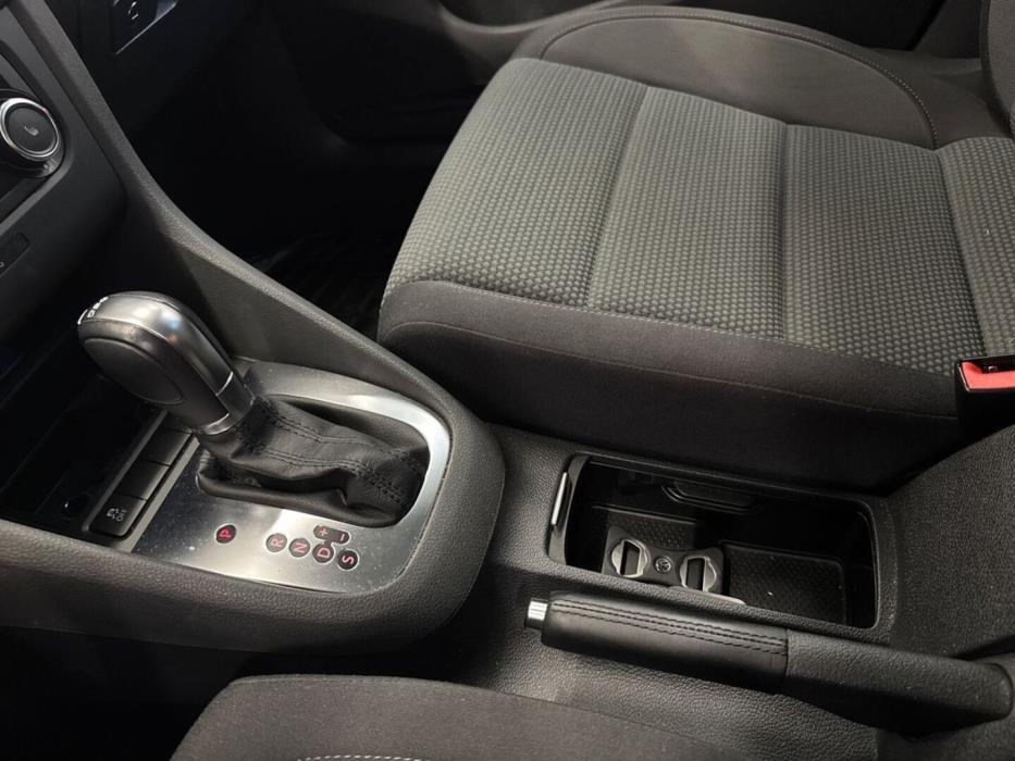VOLKSWAGEN Golf 2011