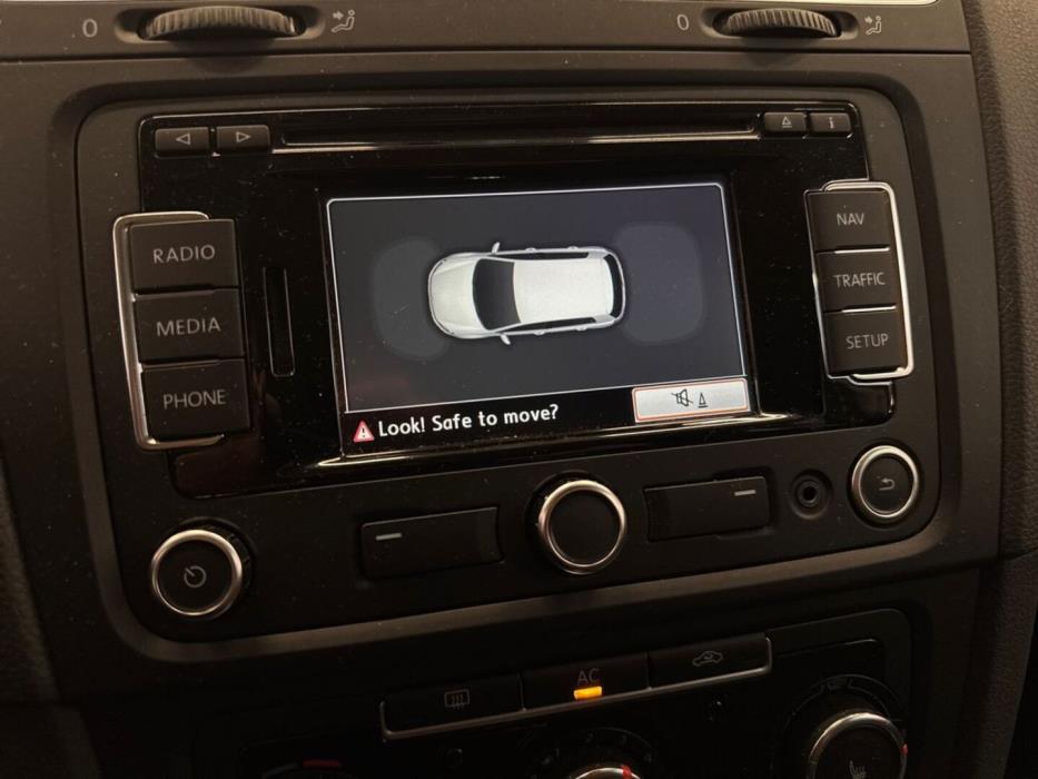 VOLKSWAGEN Golf 2011