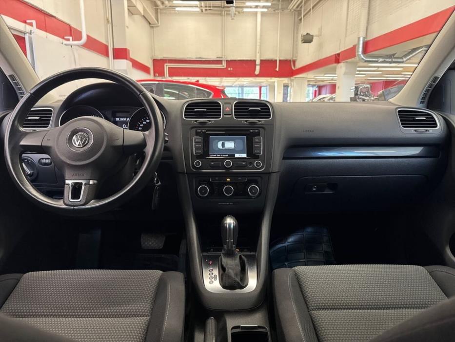 VOLKSWAGEN Golf 2011