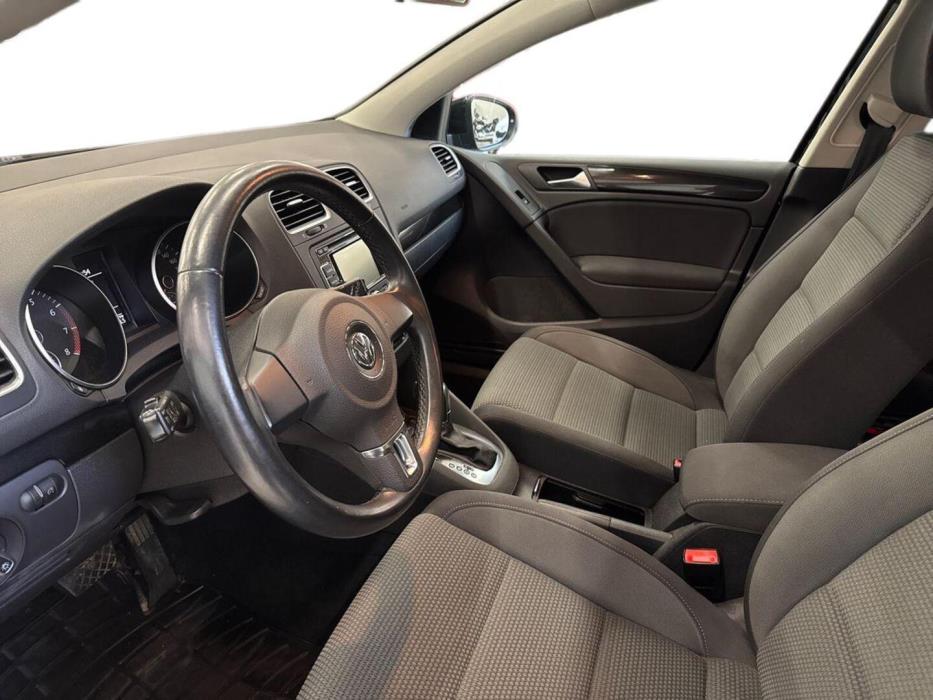 VOLKSWAGEN Golf 2011