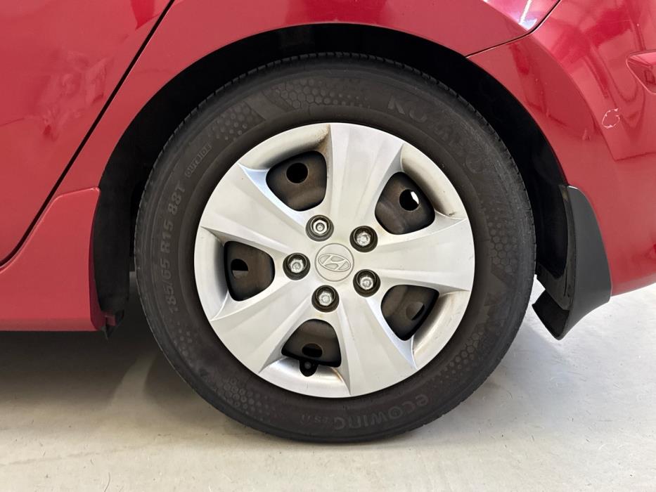 HYUNDAI i30 2011