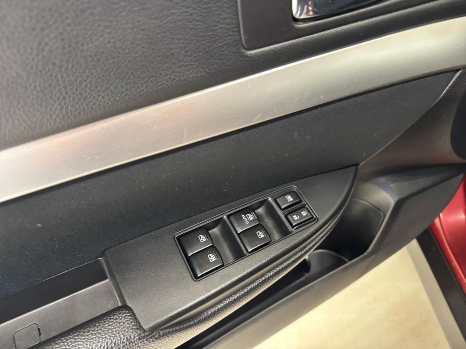 SUBARU Outback 2013