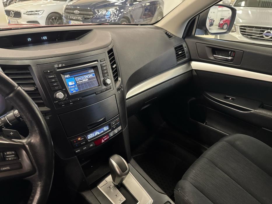 SUBARU Outback 2013