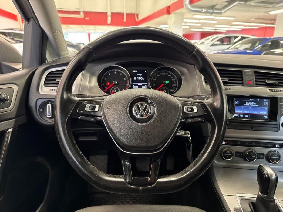 VOLKSWAGEN Golf 2014