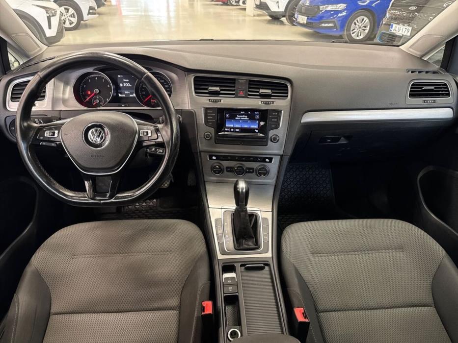 VOLKSWAGEN Golf 2014