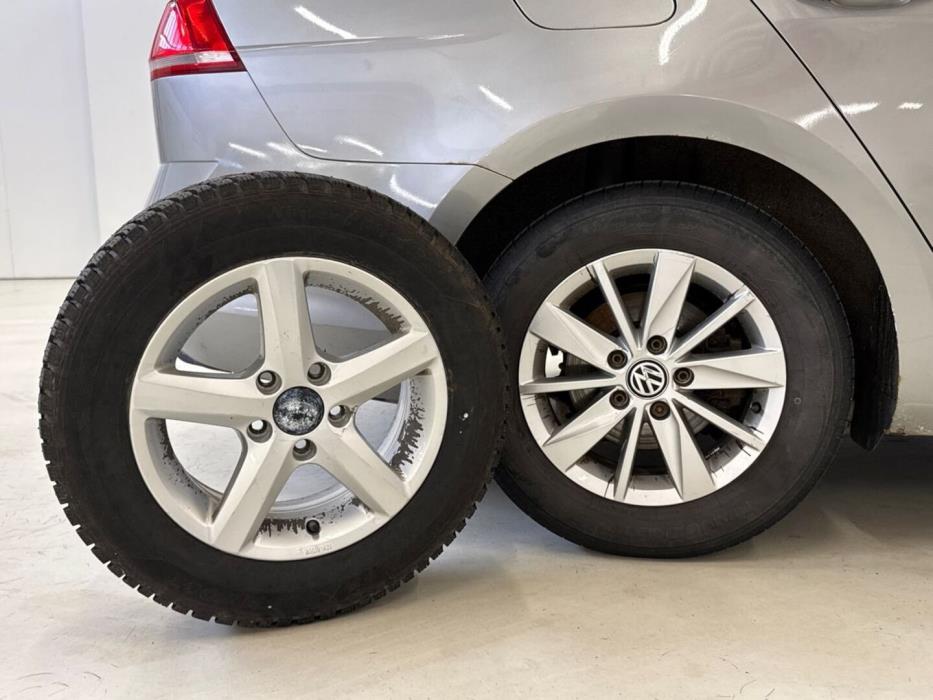 VOLKSWAGEN Golf 2014